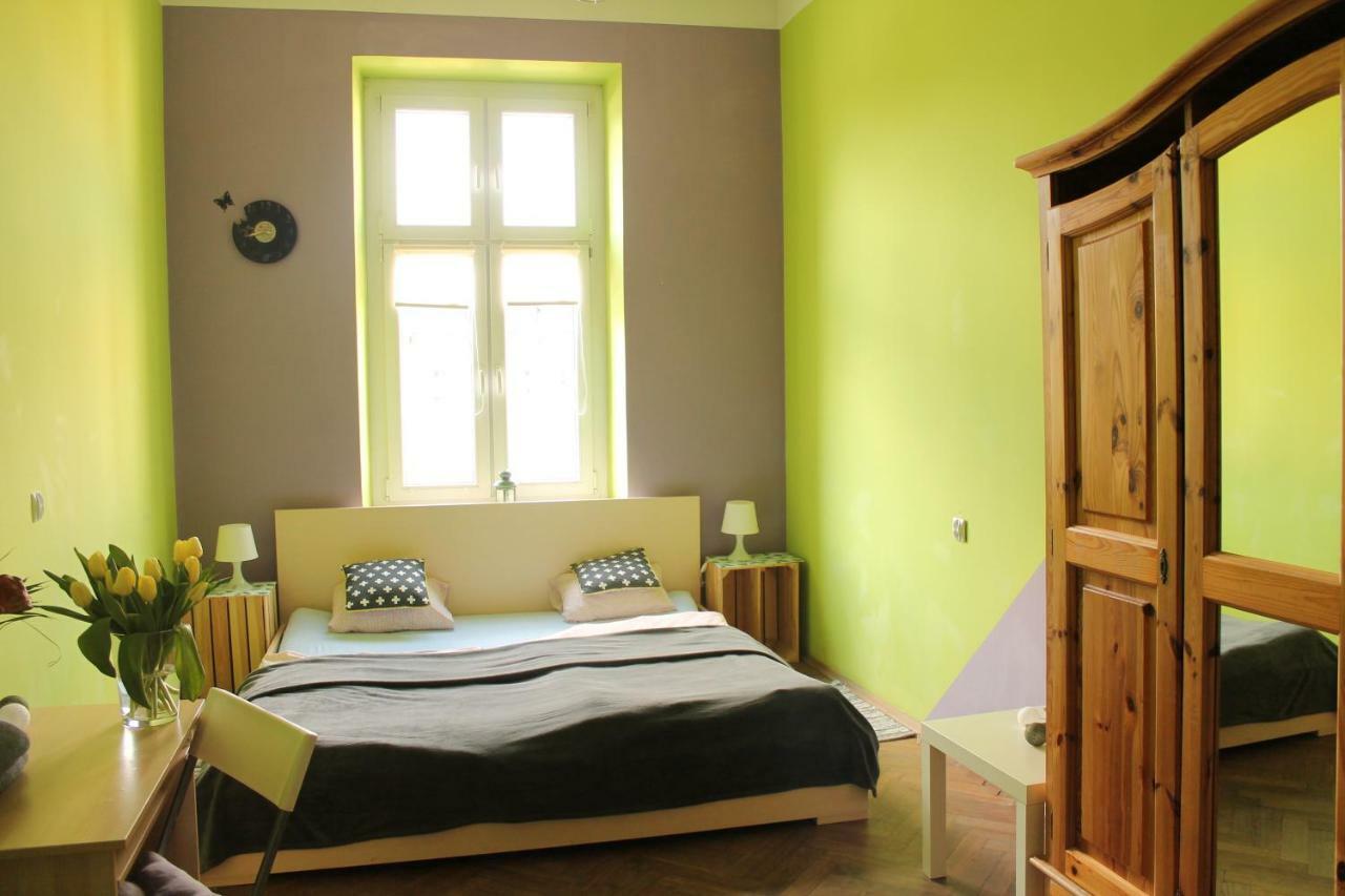 Hostel Centrum Sabot Kraków Exteriör bild