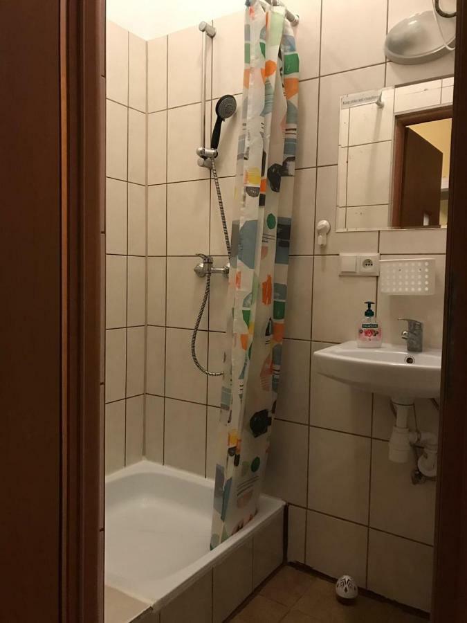 Hostel Centrum Sabot Kraków Exteriör bild