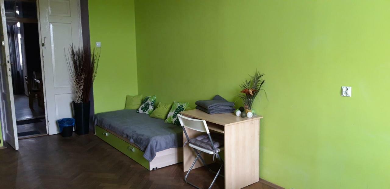 Hostel Centrum Sabot Kraków Exteriör bild