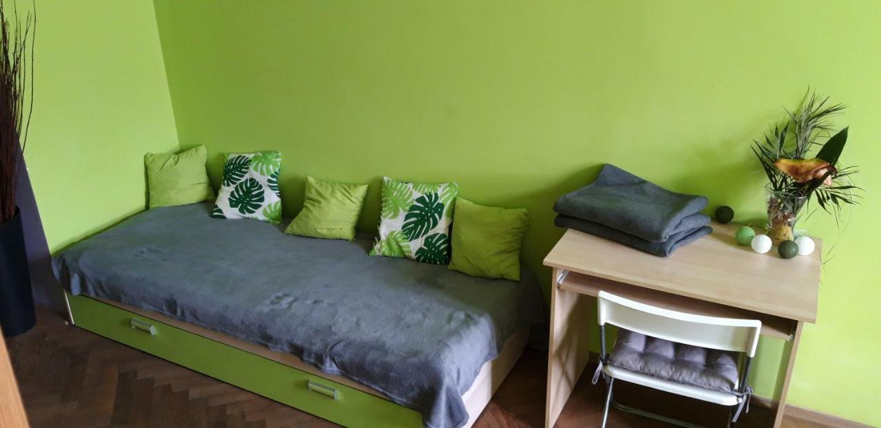 Hostel Centrum Sabot Kraków Exteriör bild